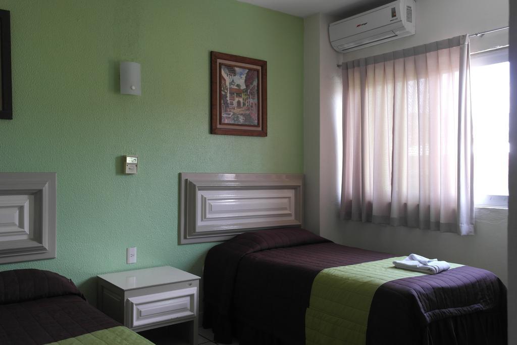 Hotel El Roble Tuxtla Gutiérrez Esterno foto